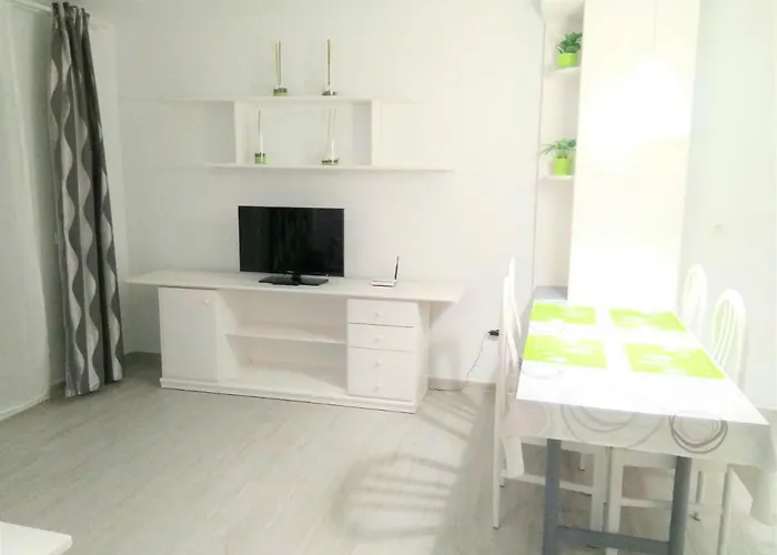 Pistachio Lanzarote Costa Teguise