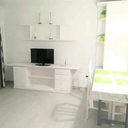 Pistachio Lanzarote كوستا تاغيسي